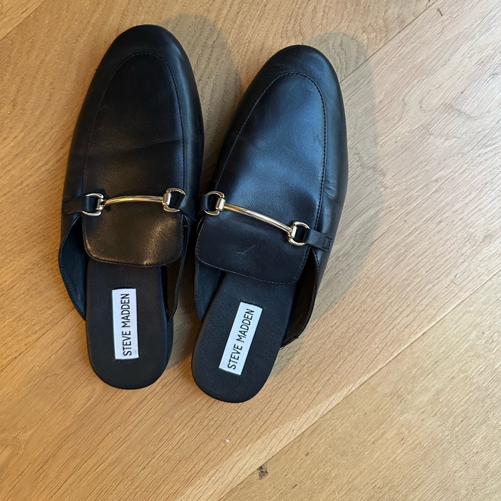 Steve Madden Black Leather Mules